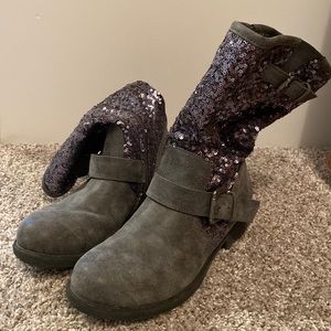 Unionbay gray sequin boots size 8.5